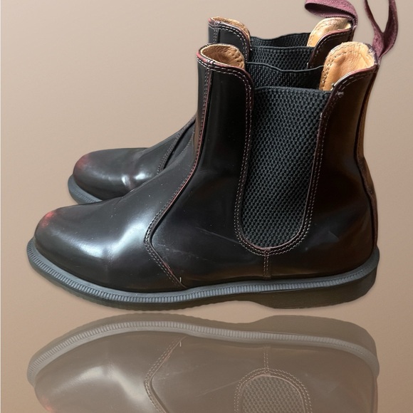 FLORA WOMEN'S ARCADIA LEATHER CHELSEA BOOTS SIZE 9 , COLOR CHERRY RED - Picture 2 of 7